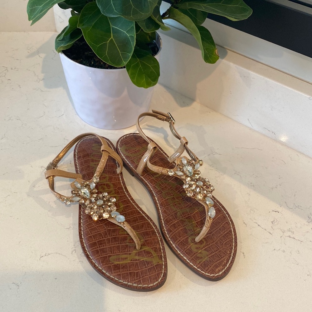 Nwot Sam Edelman jeweled thong sandals. Very dressy without the heel!